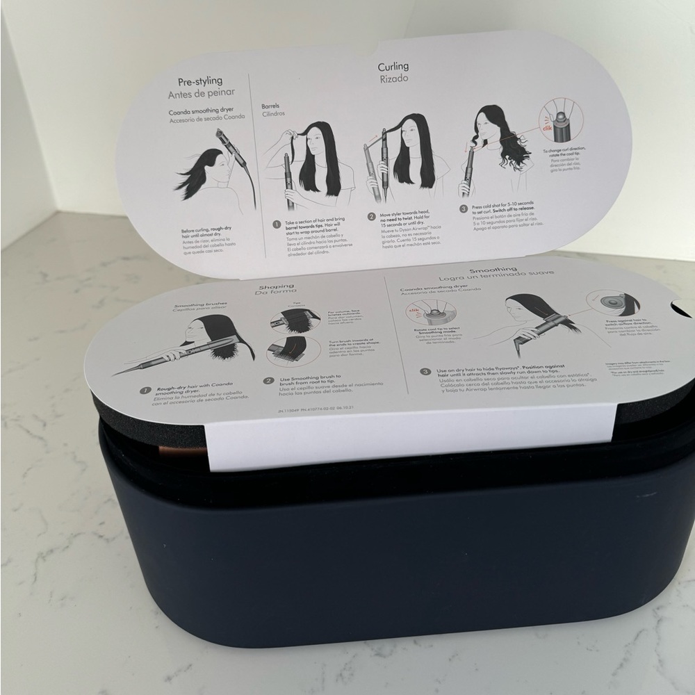 Airwrap Multi-Styler Complete. most attachments not used. warranty included.